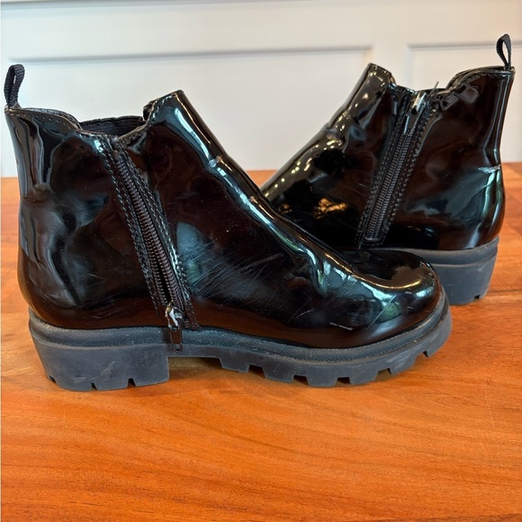 Steve Madden Girls Hether Chelsea Boots Black Patent Size 3 Chunky Goth Grunge - Picture 5 of 6